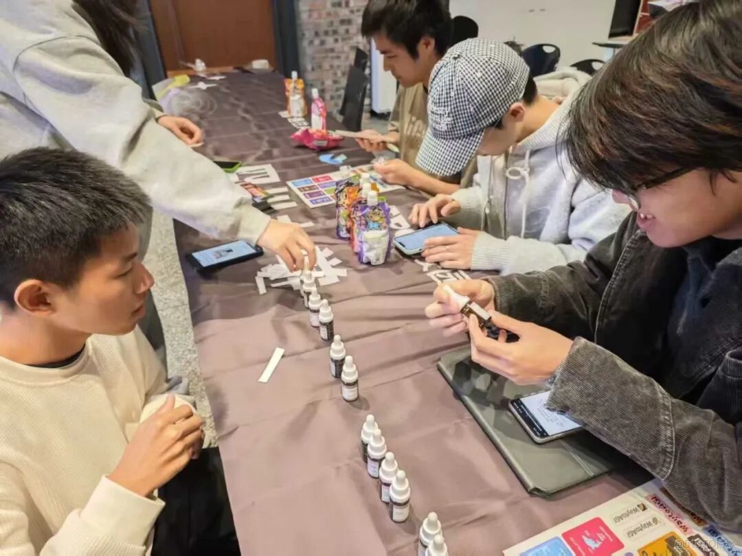 AI路邊攤掀起新一輪市民經濟風口——從調香到理髮，技術下沉讓街頭生意煥發活力_人工智能