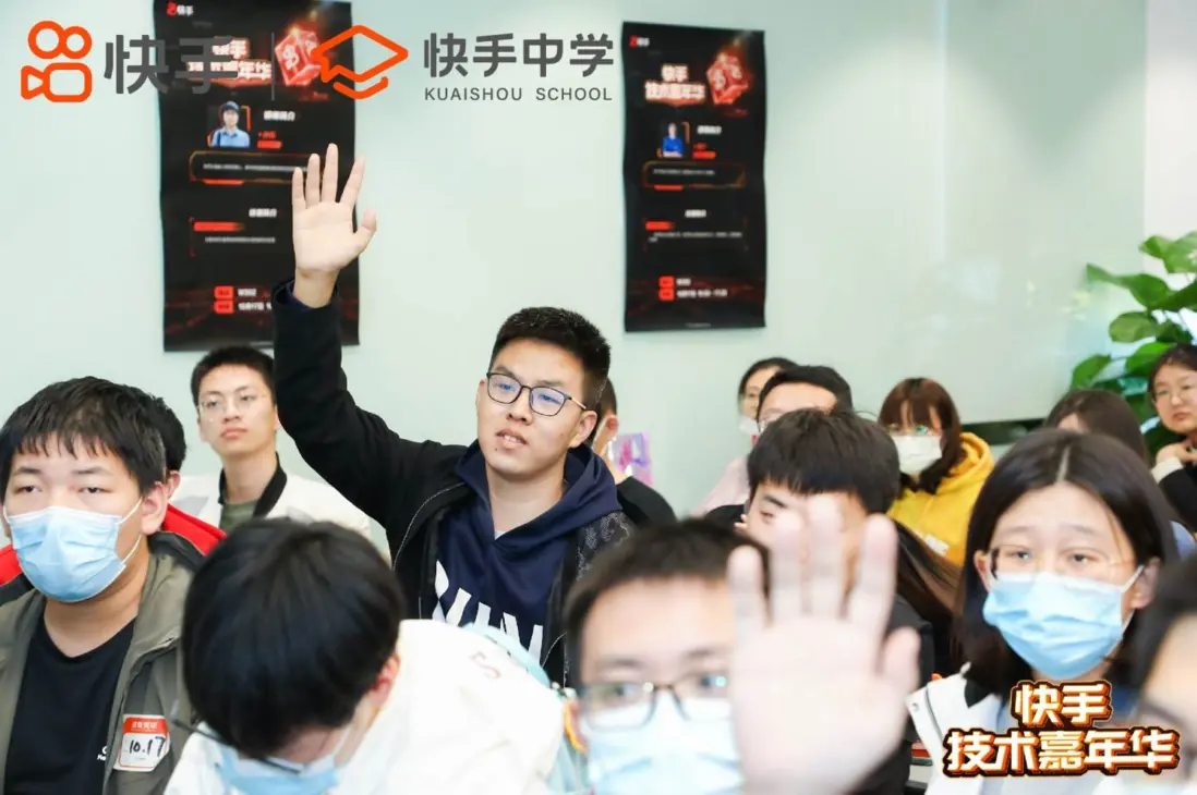 在這裏插入圖片描述