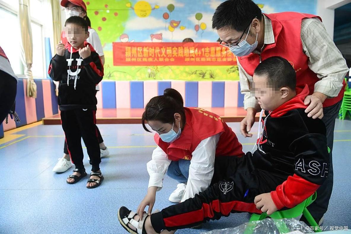 機器人教師的課堂管理權限邊界討論：會替代人類教師嗎？ - 實踐_人形機器人_10