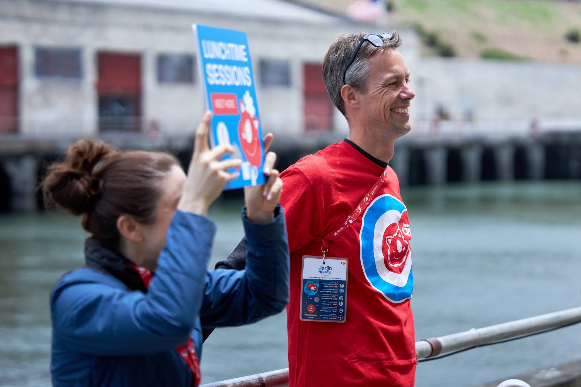 Ren and Jarijn gathering lunchtime session attendees