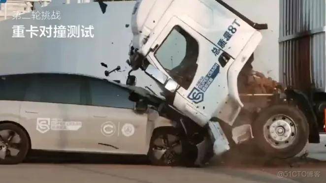 Labubu二手市場崩盤黃牛恐慌拋售，這場造富遊戲沒撐過2025……_社交媒體