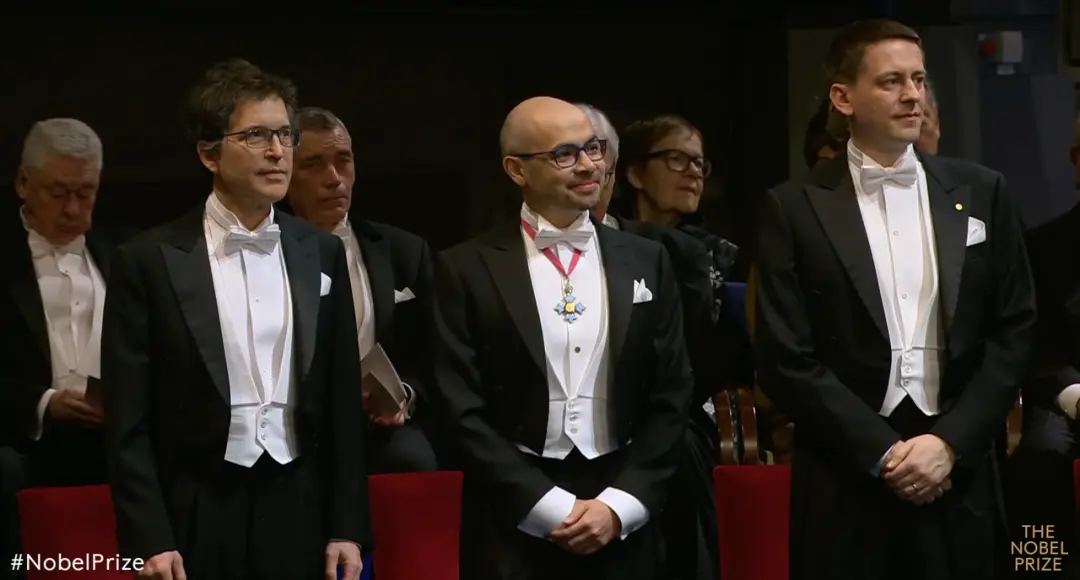 在這裏插入圖片描述