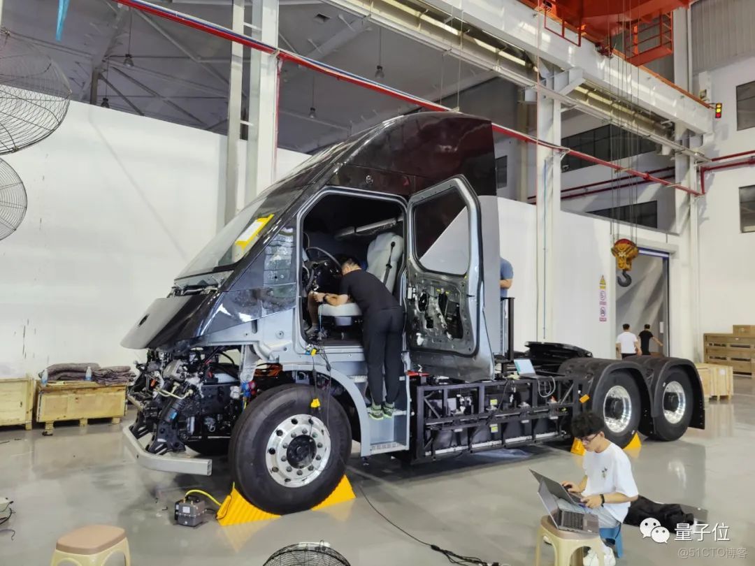 deepseek v3商用_#人工智能_02