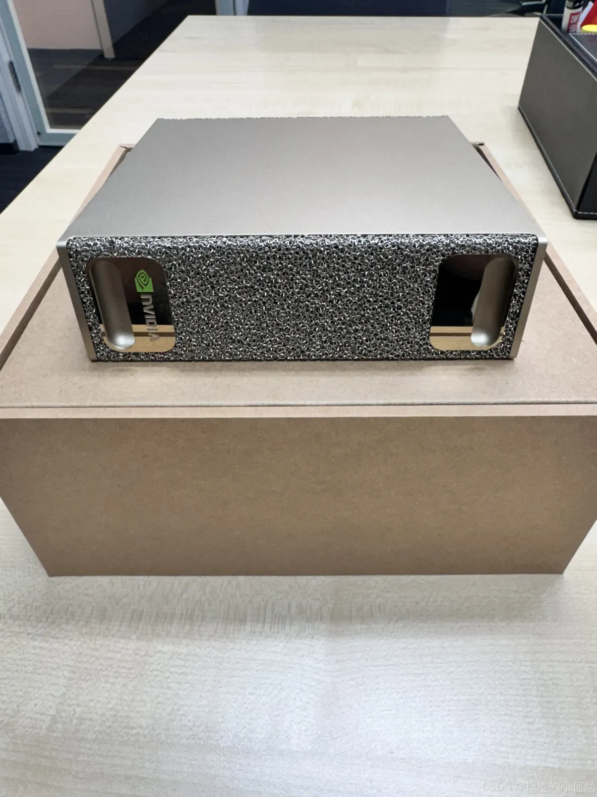 開箱！NVIDIA DGX A100(80G)_嗶哩嗶哩_#人工智能